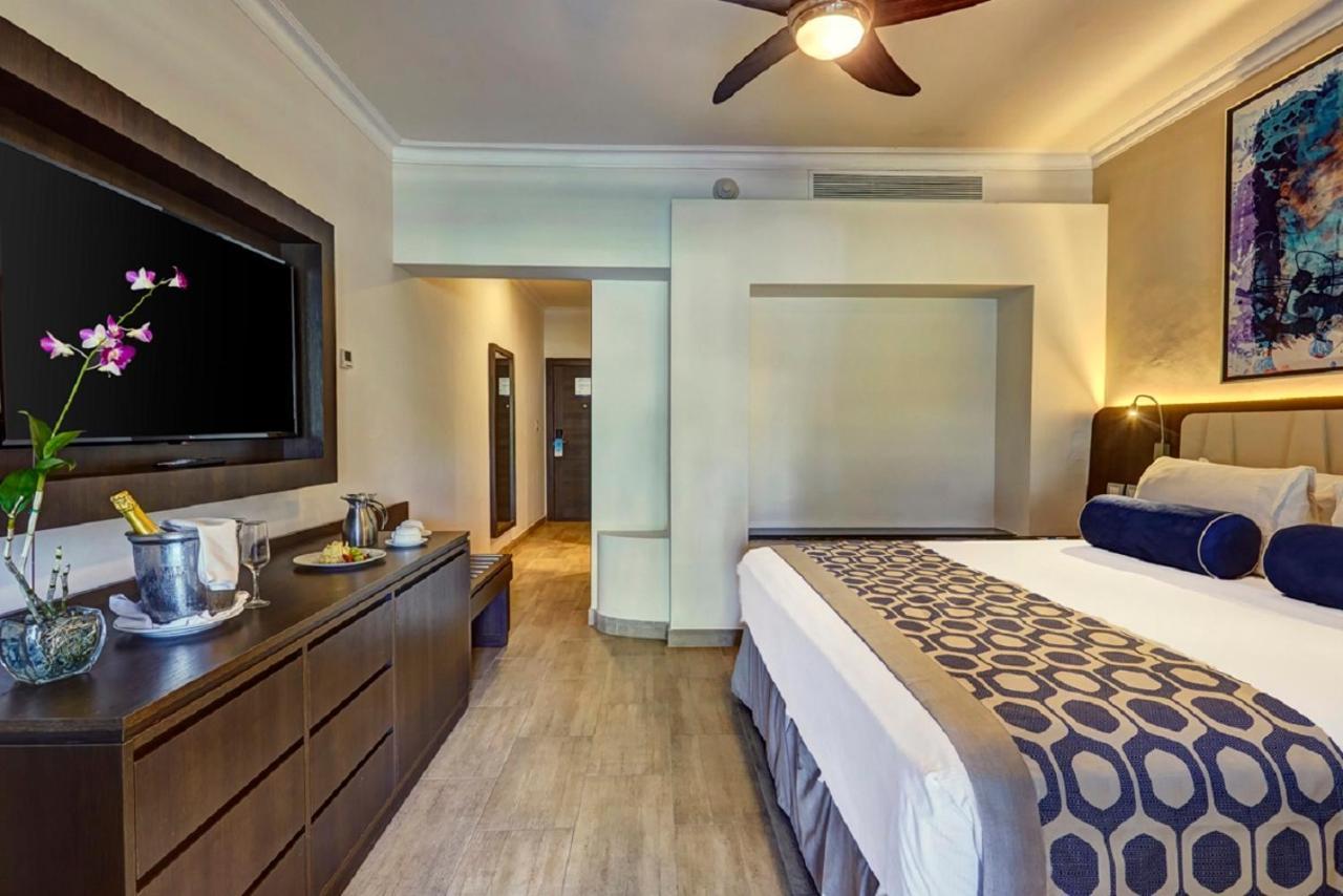 Luxury Family Room,1274844454:JPEG