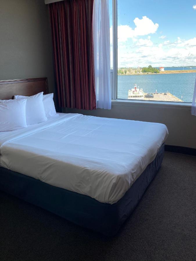 Small Queen Room with Lake View