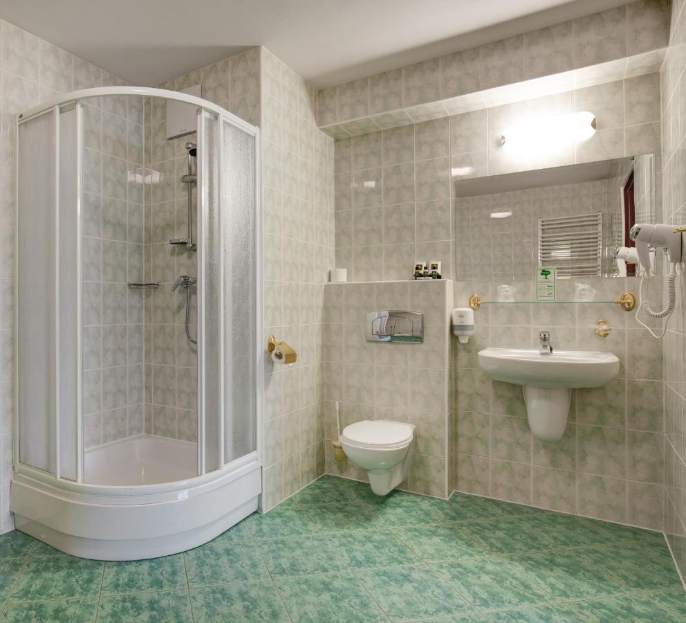 Business Apartment,1277058778:JPEG