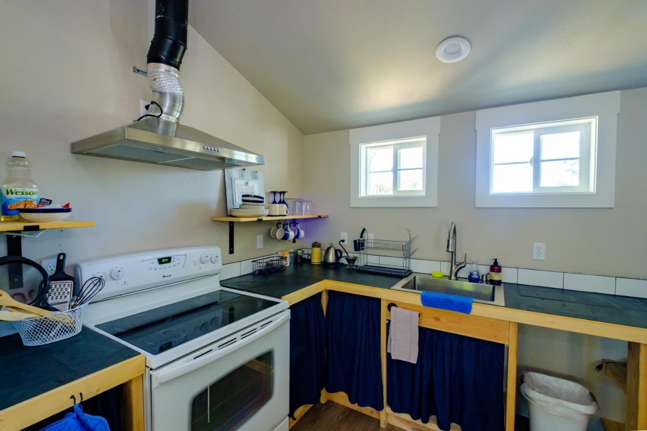 Apartment with Mountain View,1008478393:JPEG