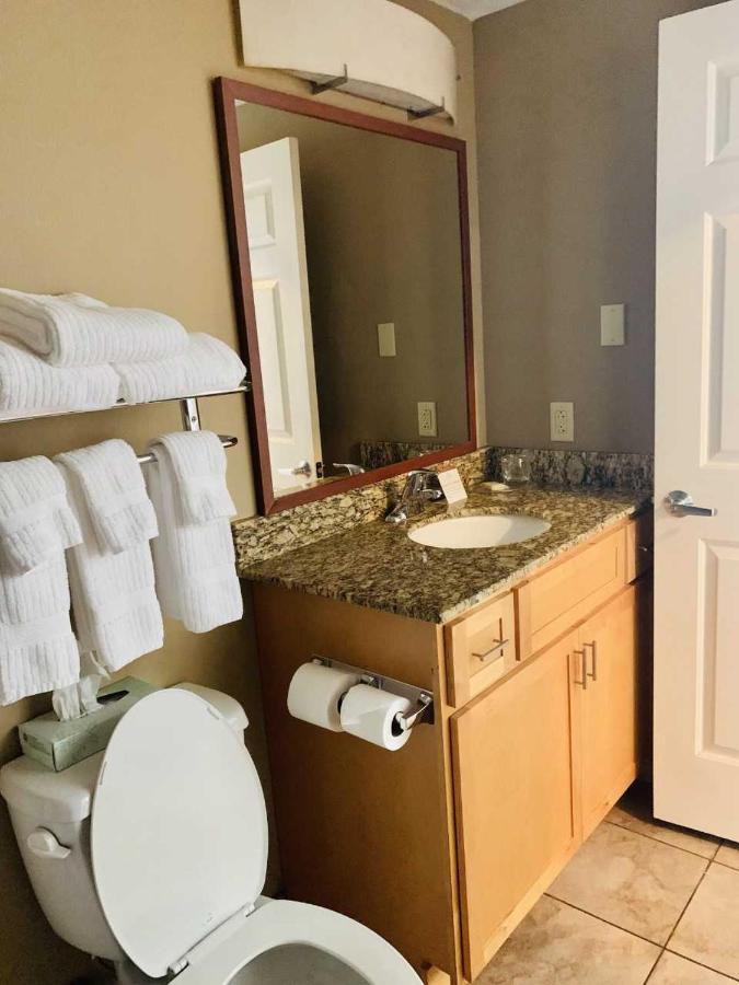 One-Bedroom Suite with Sofa Bed,1328311487:JPEG