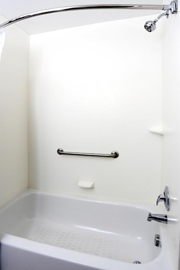King Room - Non-Smoking