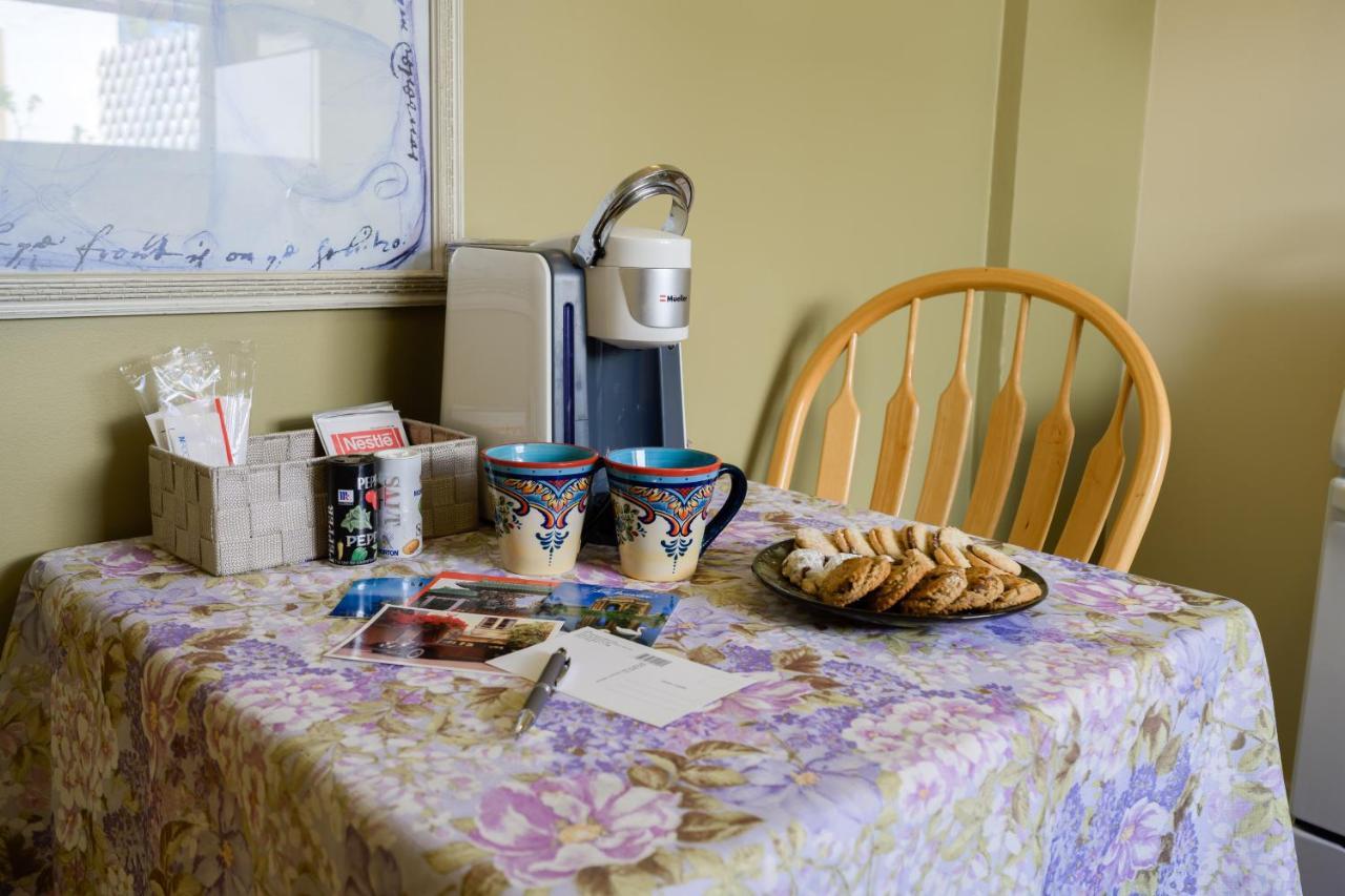 Courtyard Queen Room with Kitchen (Dog Friendly),1411509446:JPEG