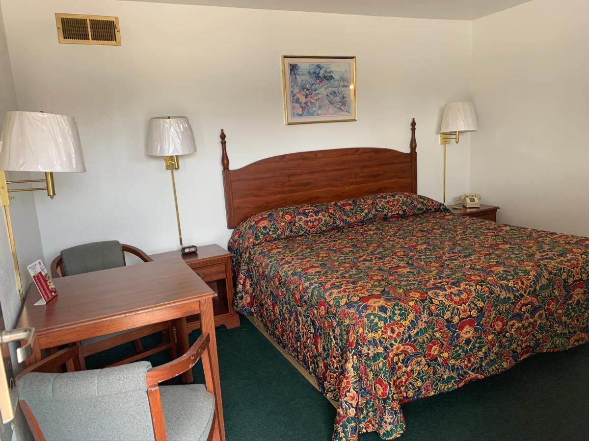 King Room - Non-Smoking