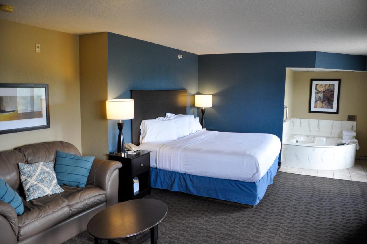 Premier King Studio Suite - Non-Smoking
