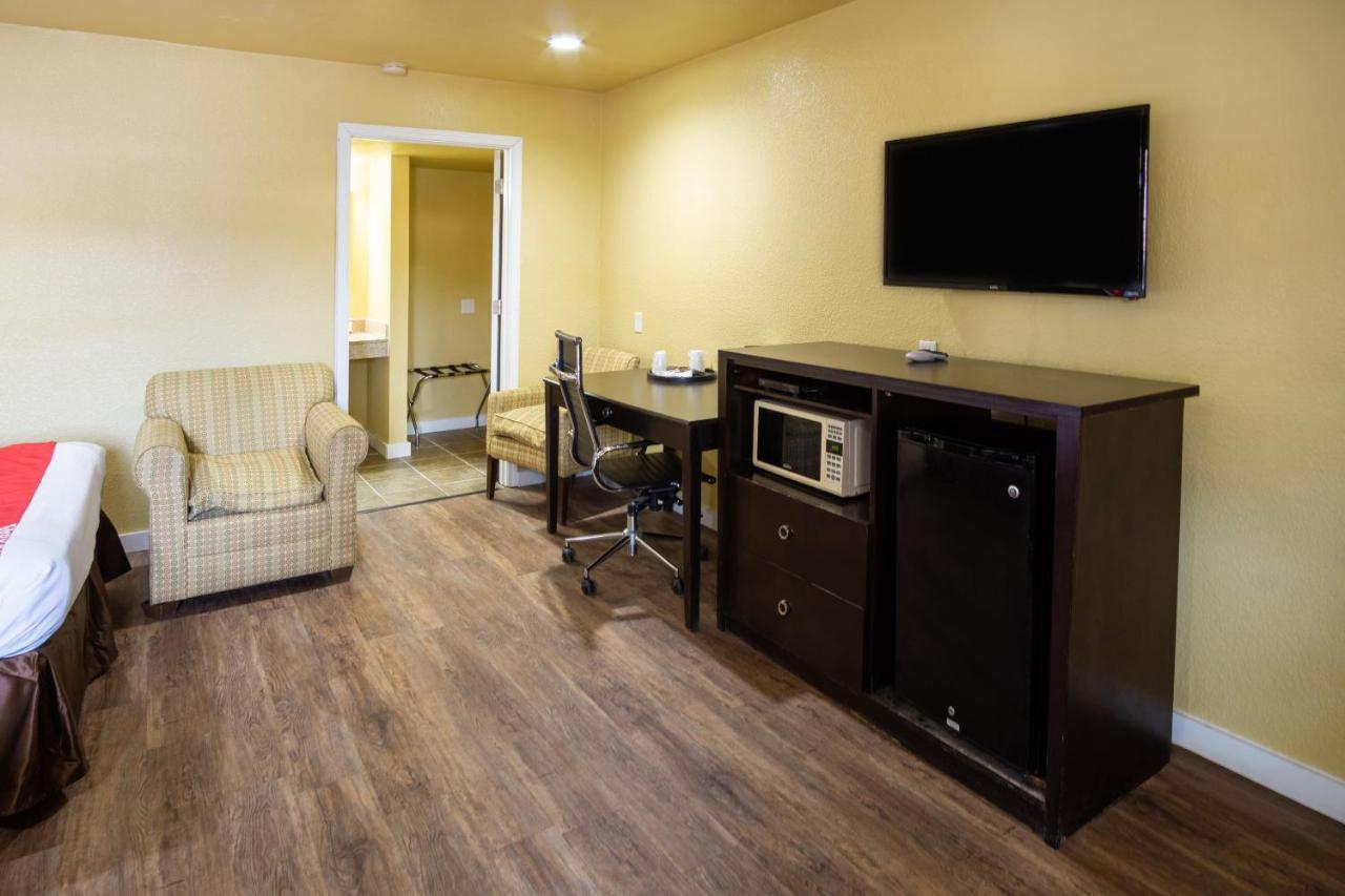 Queen Room with Two Queen Beds - Disability Access