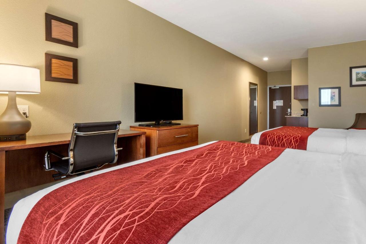 Standard Queen Room with Two Queen Beds - Non-Smoking