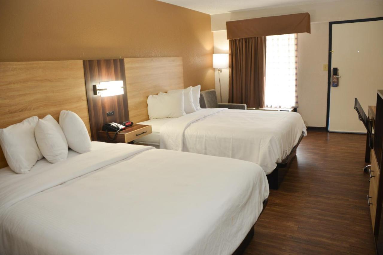 Queen Room with Two Queen Beds - Non-Smoking