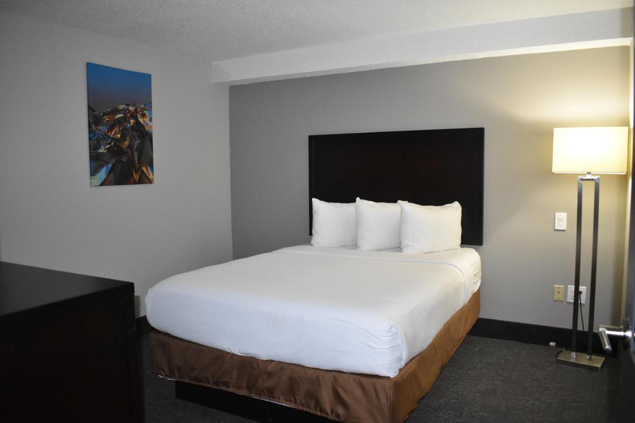 Two-Bedroom Premium Suite - Non-Smoking