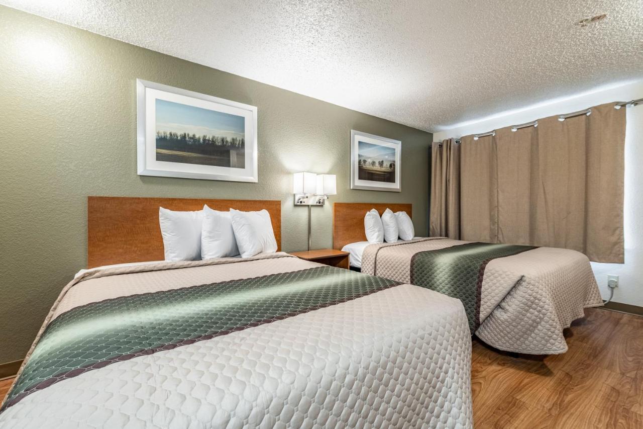 Studio Room with Two Queen Beds Non-Smoking