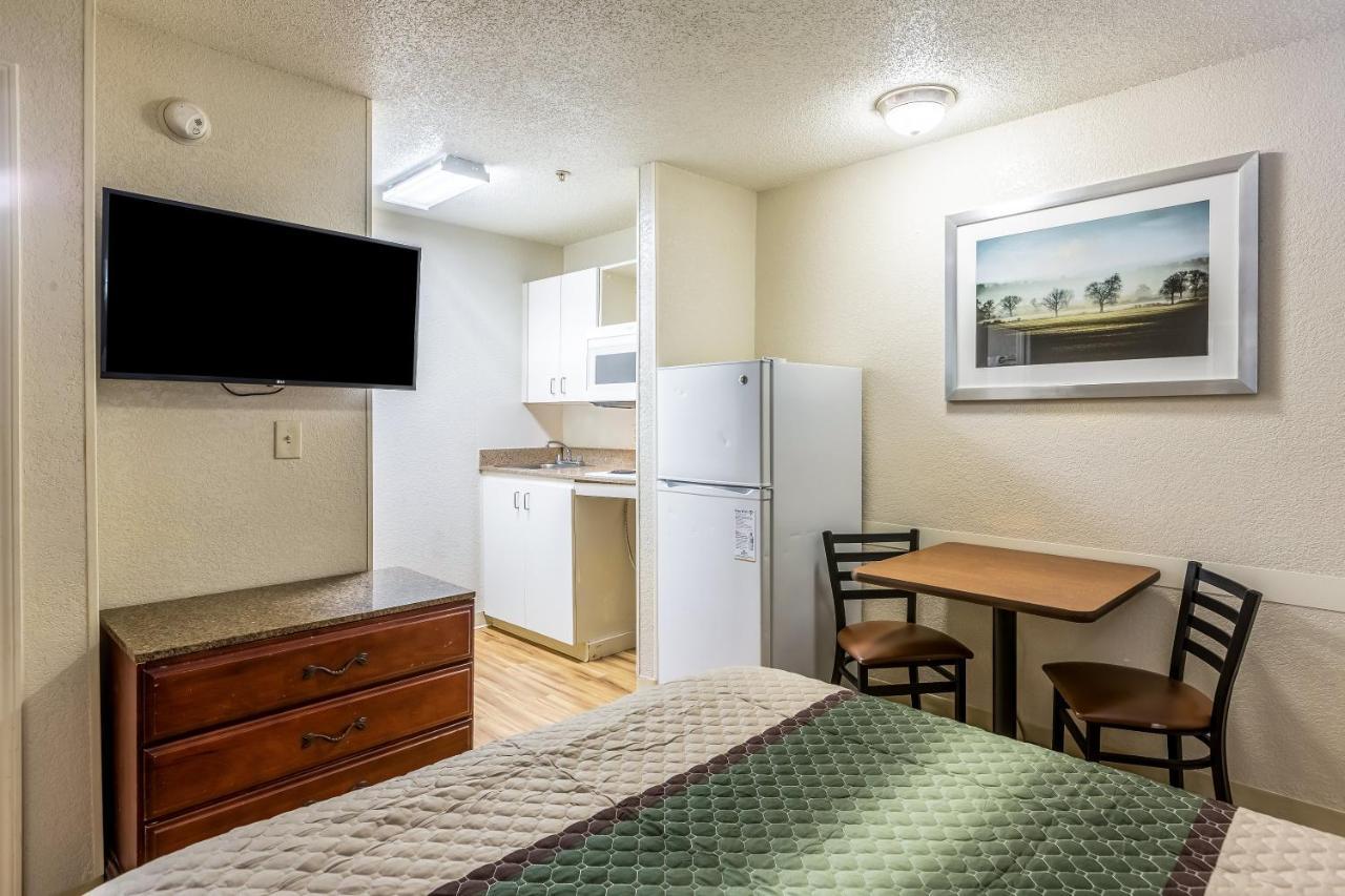 Studio Room with Two Double Beds Smoking