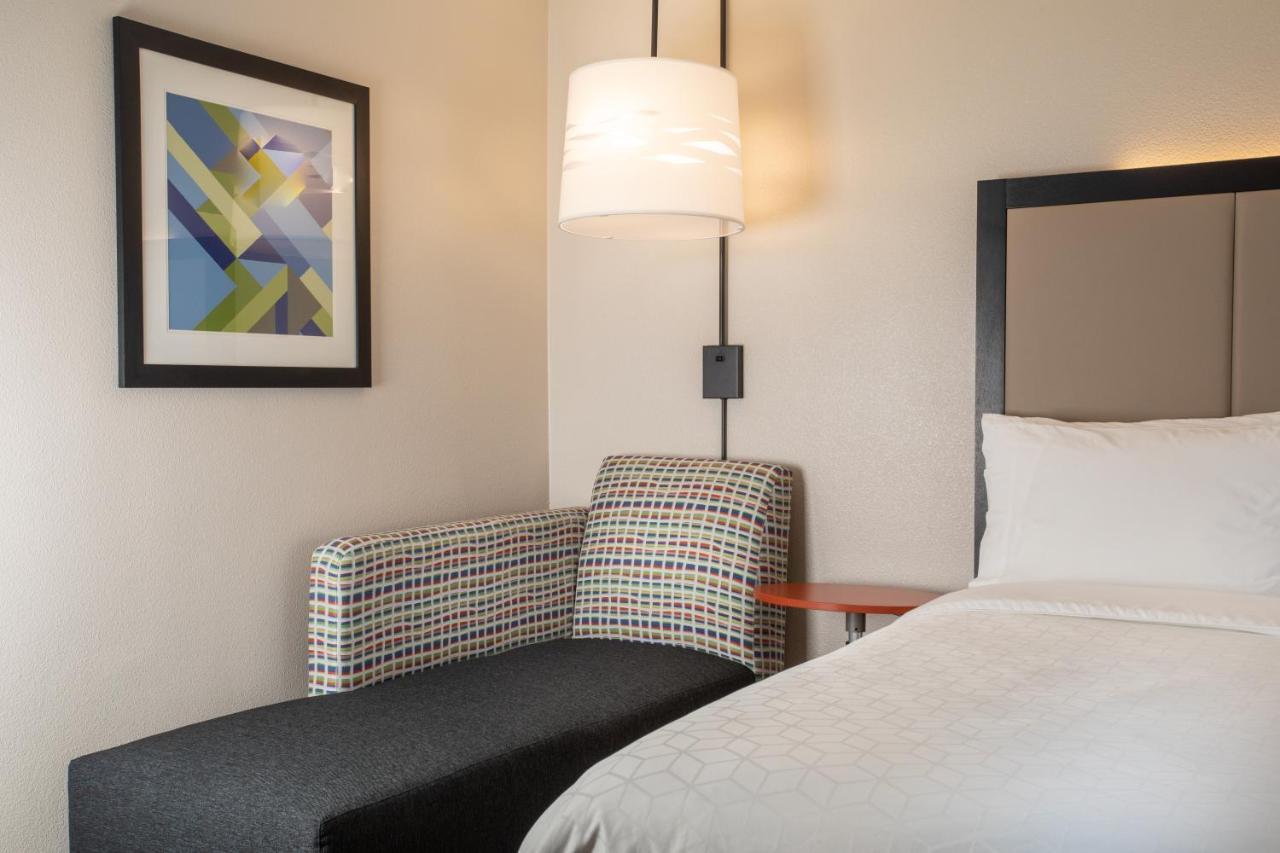 Standard Queen Room with Two Queen Beds and Extra Floor Space