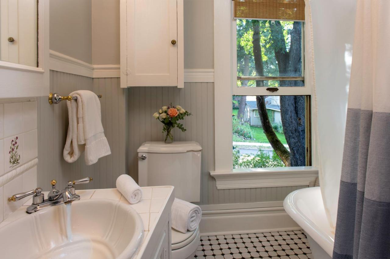 Suite with Garden View,1028948377:JPEG