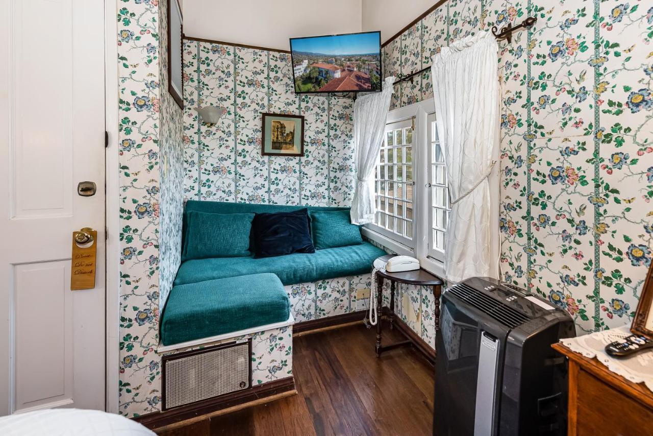 Wedgewood room,1649912118:JPEG