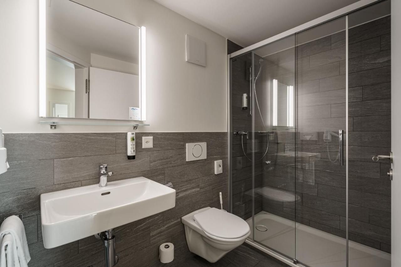 Superior Triple Room with Air Conditioning