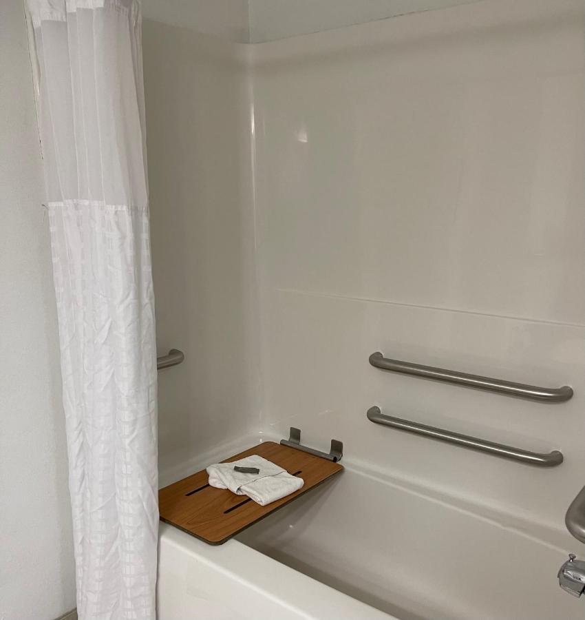 Queen Room with Two Queen Beds - Disability Access