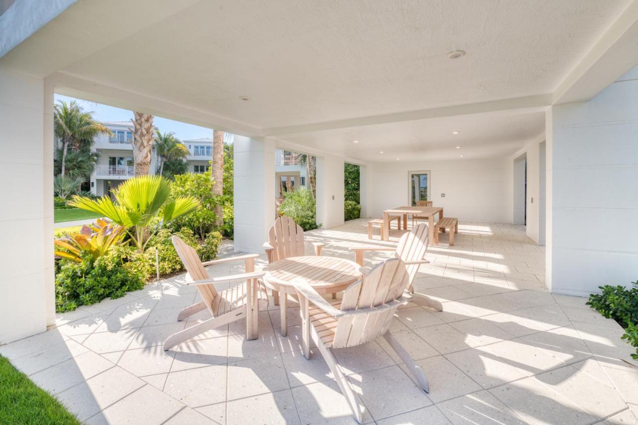 Four-Bedroom Villa with Premium Ocean Views & Bunkbeds