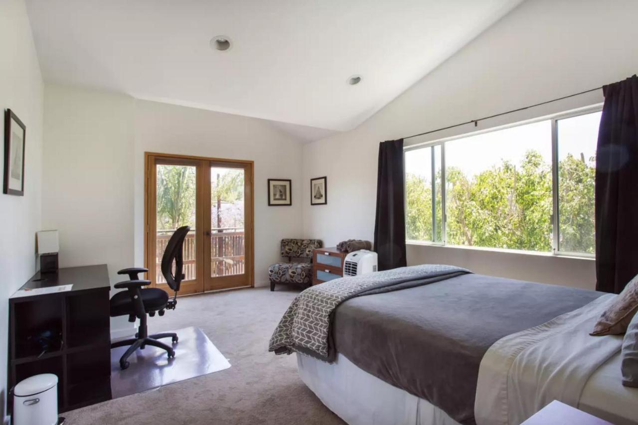 Queen Room with View and 2 Shared Bathrooms