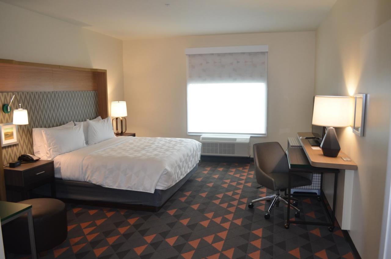 Premium King Room