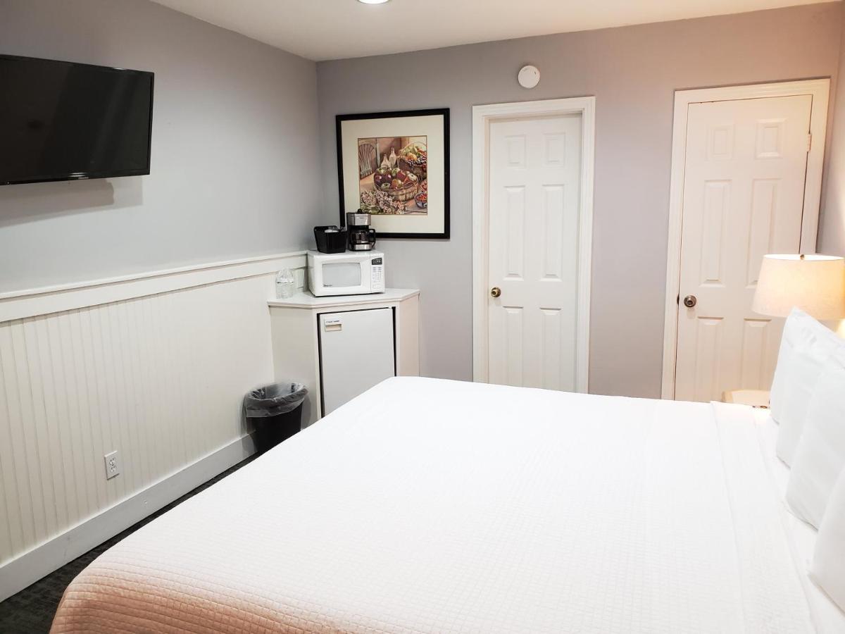 1 King Bed, Non Smoking
