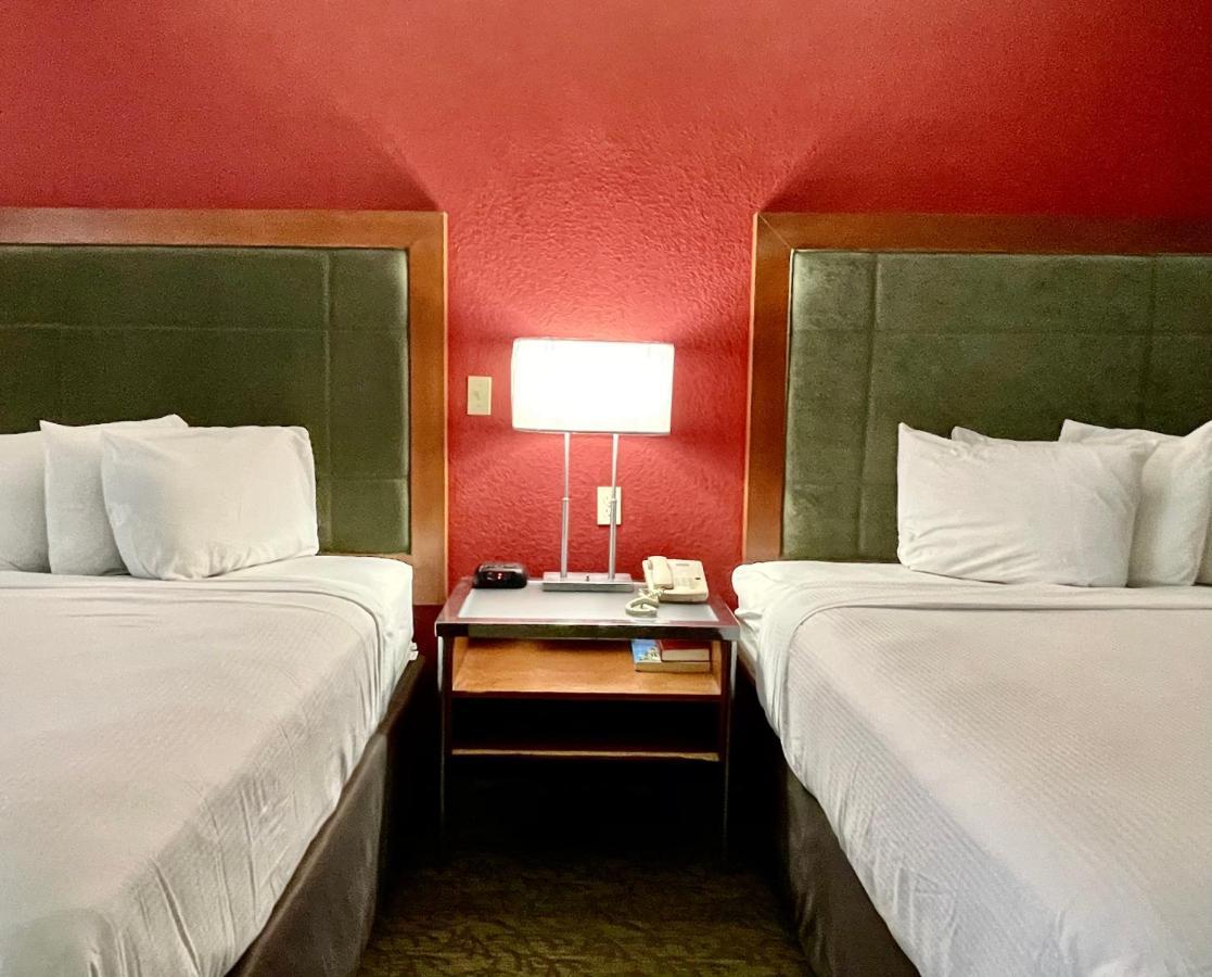 Deluxe Queen Room with Two Queen Beds