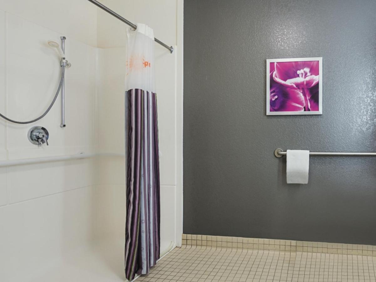 King Room - Mobility Access/Non-Smoking