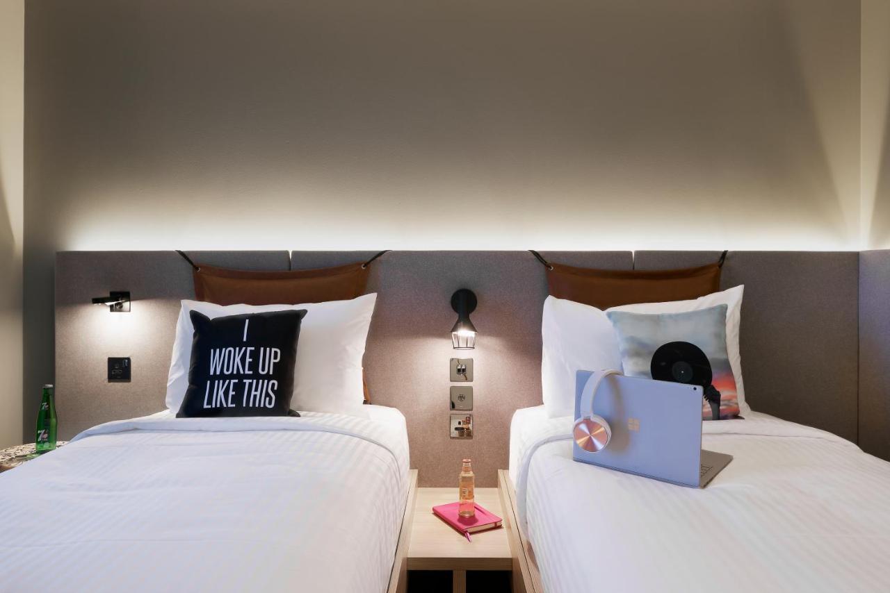 Twin Moxy Sleeper Room