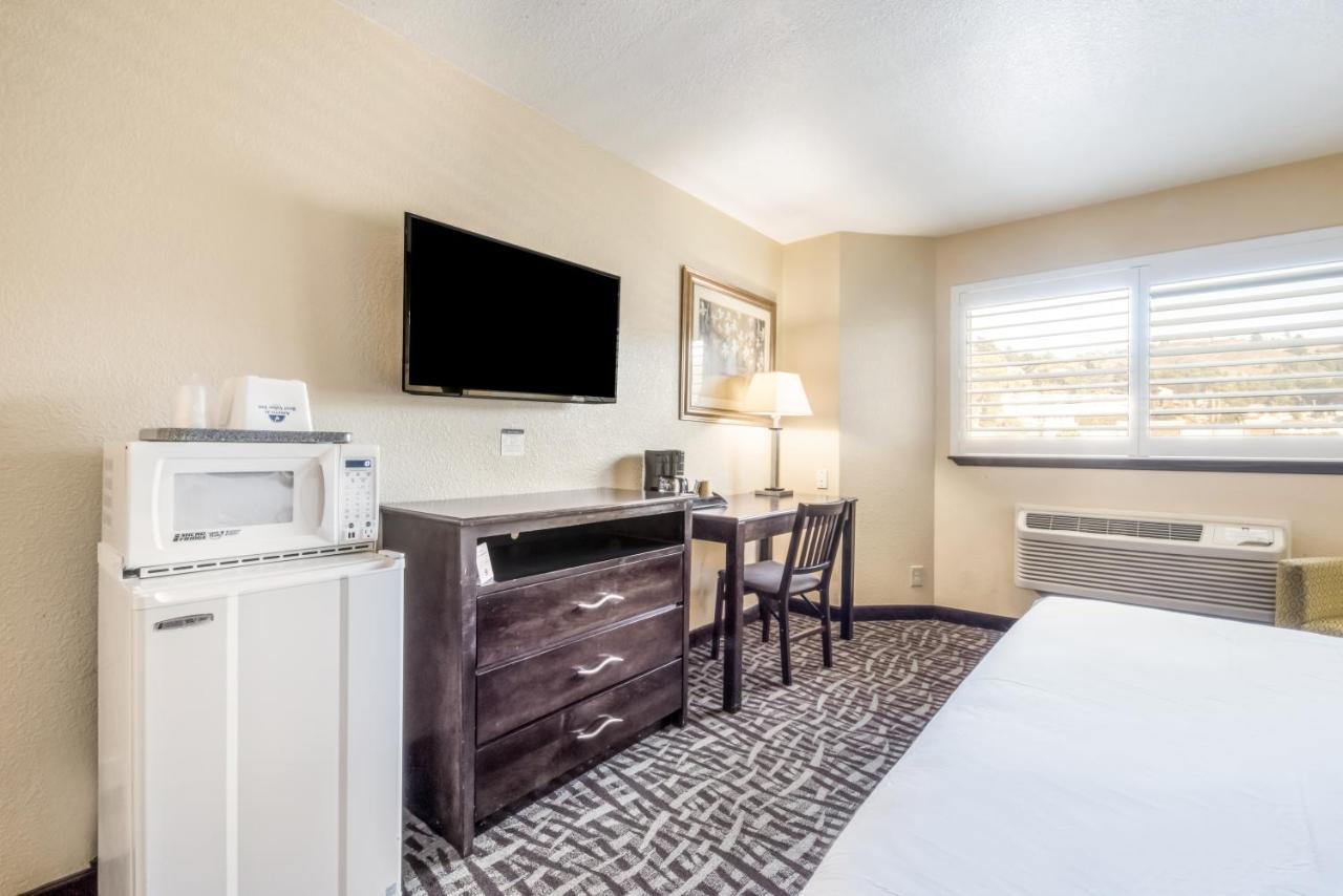 Standard King Room,1072332613:JPEG