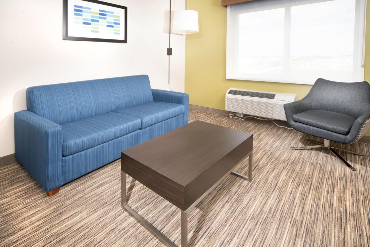 King Suite with Sofa Bed