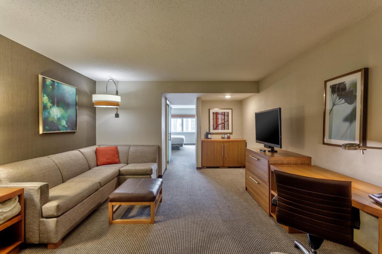 King Room with Sofa Bed - High Floor