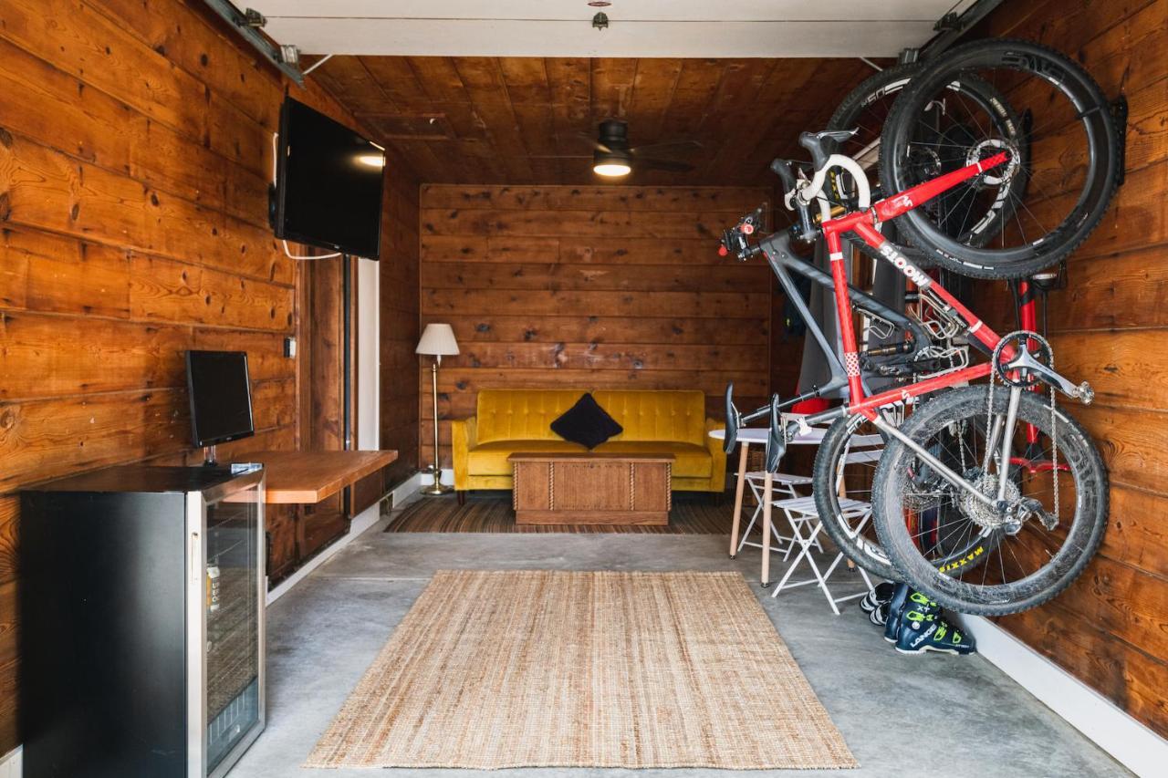 Deluxe King Suite,1077927205:JPEG