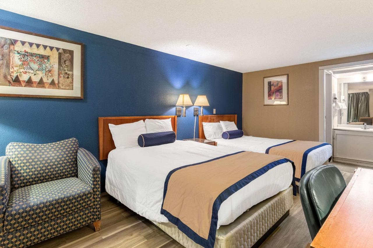 Standard Double Room with Two Double Beds - Non-Smoking