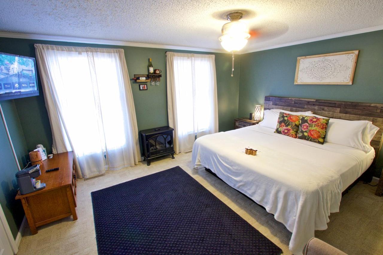 Two-Bedroom Suite,1086929206:JPEG