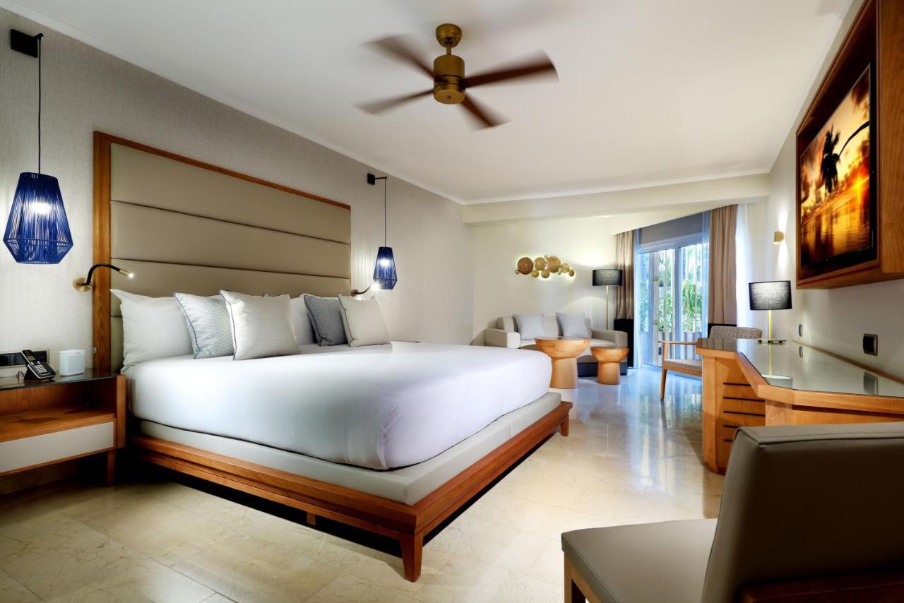 Junior Suite Pool Access