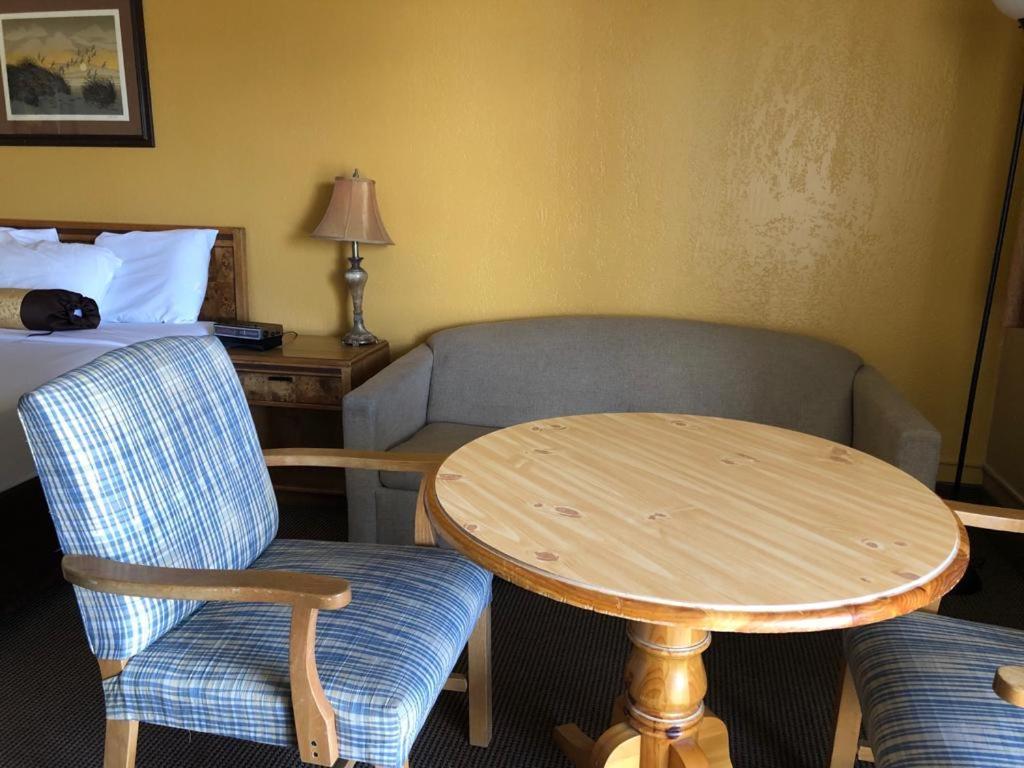 Deluxe Room,1089224557:JPEG