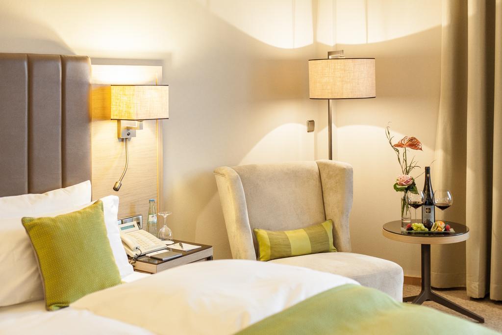 Executive Queen Room