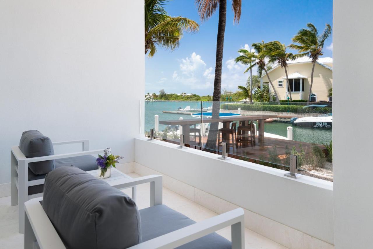 King Deluxe Ground Floor with Marina View