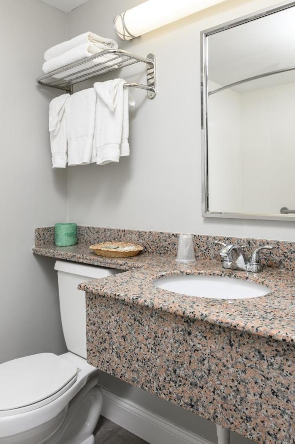 Deluxe Family Suite