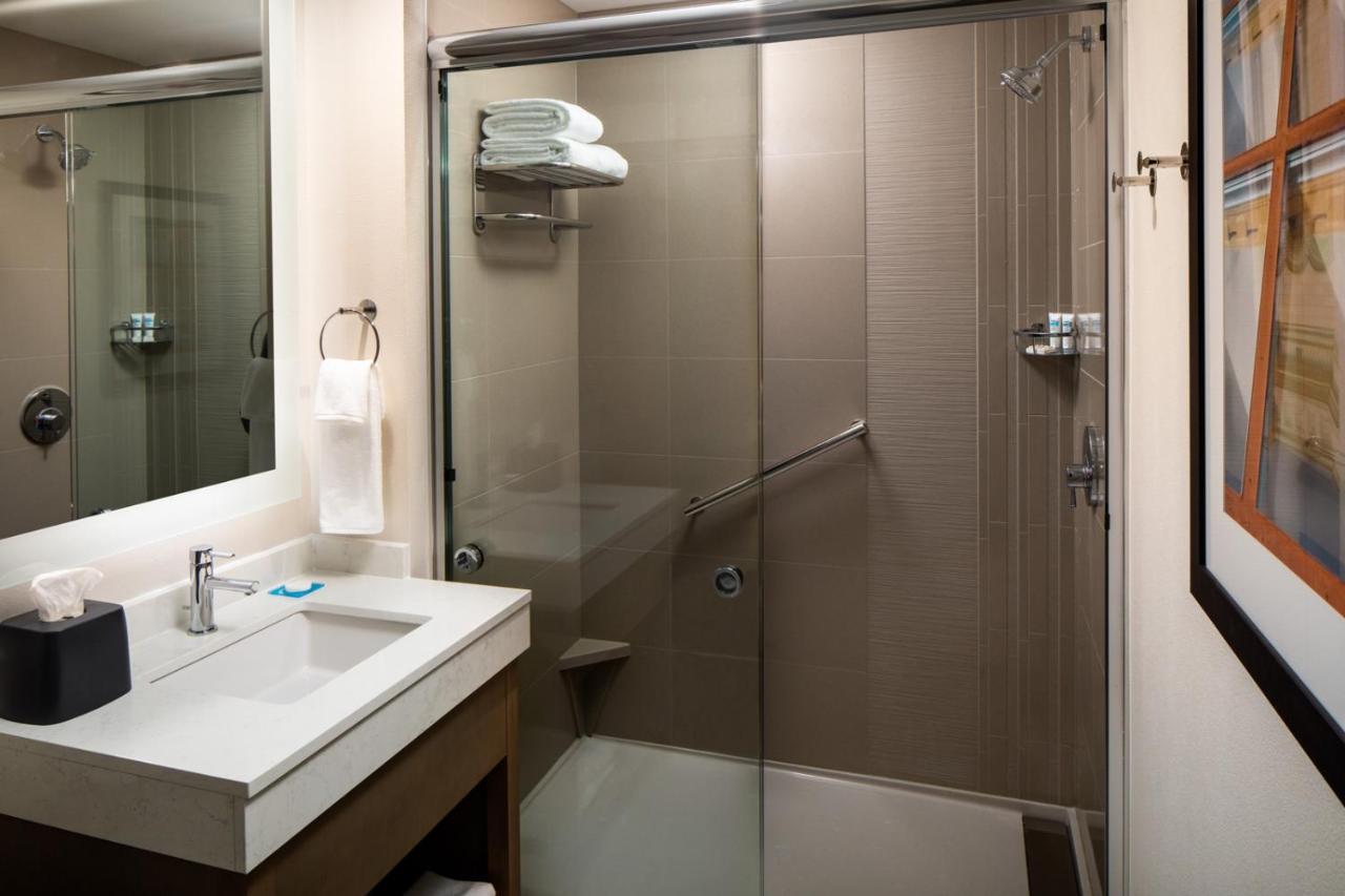 One-Bedroom Specialty Suite with Two Queen Beds, Kitchen and Sofa Bed