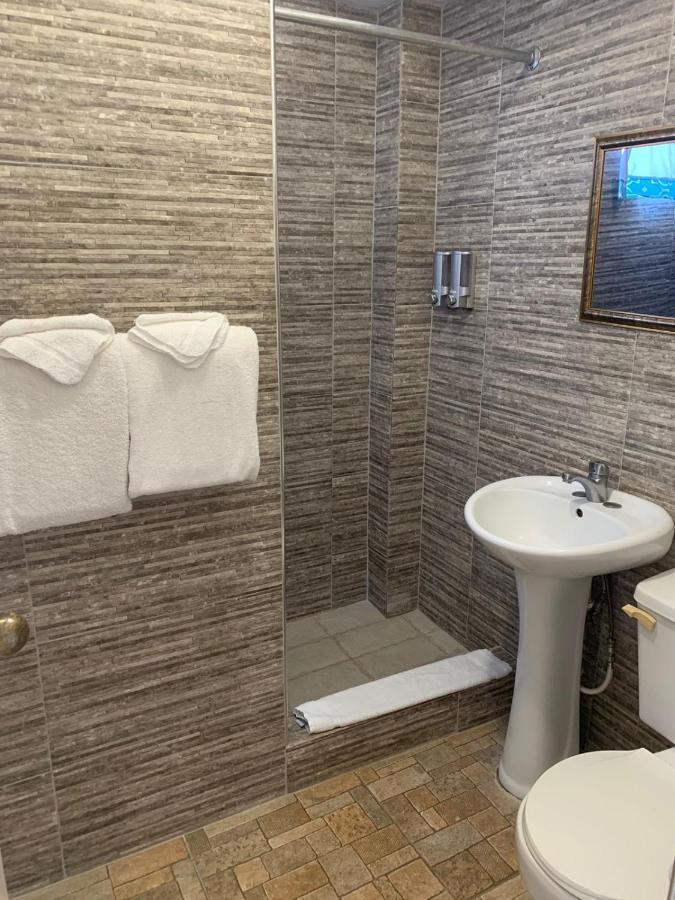 Newly Renovated Twin Room,1677871814:JPEG