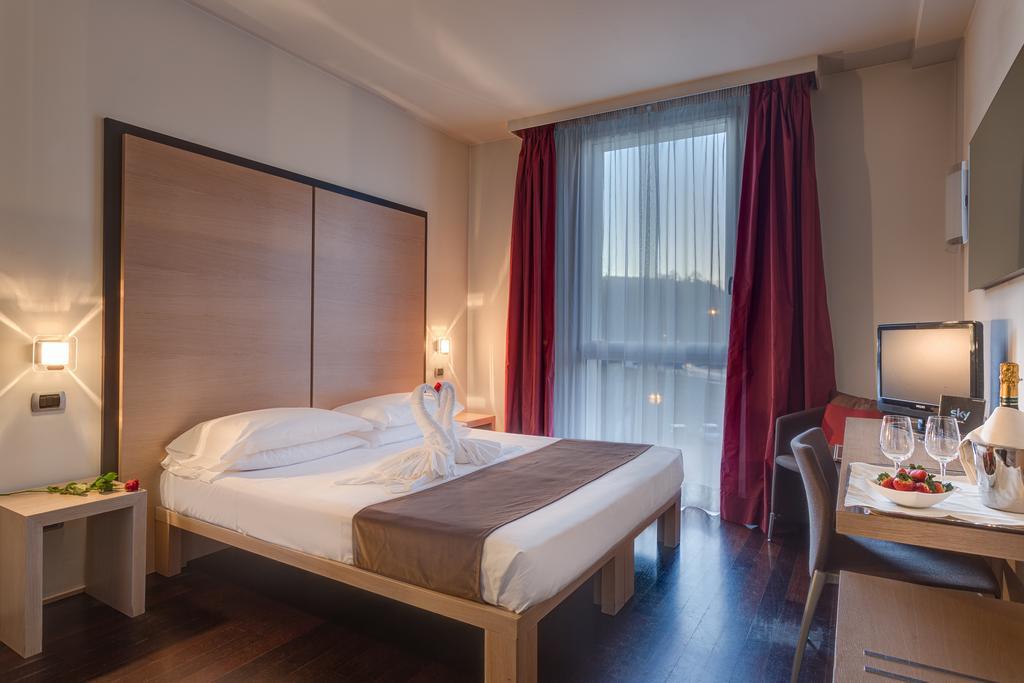 Comfort Queen Room