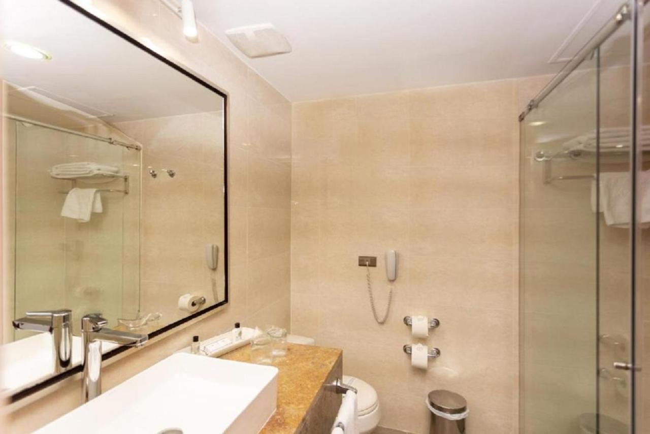 Single Room,1442986645:JPEG