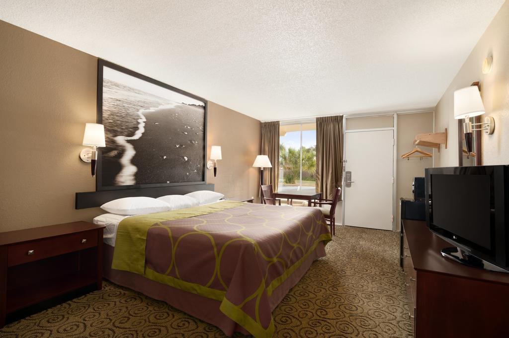 King Room - Non-Smoking