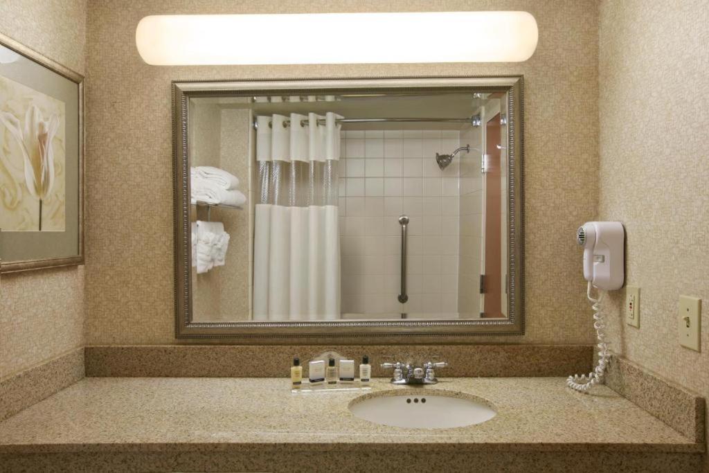 Double Room with Two Double Beds - Non-Smoking