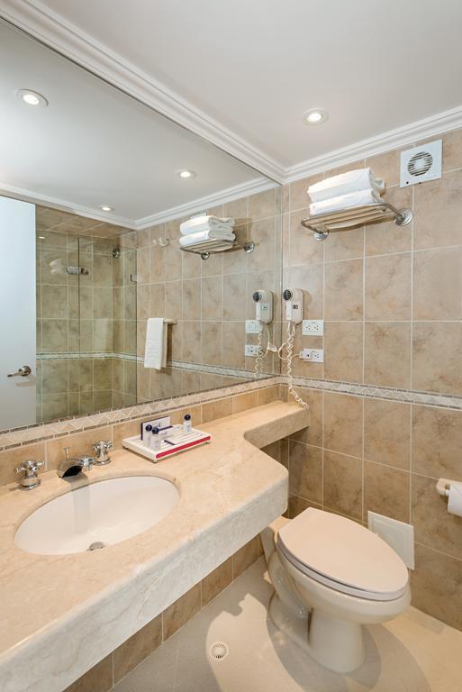 Standard Suite,394316676:JPEG