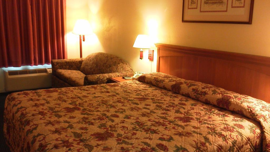 King Room - Non-Smoking