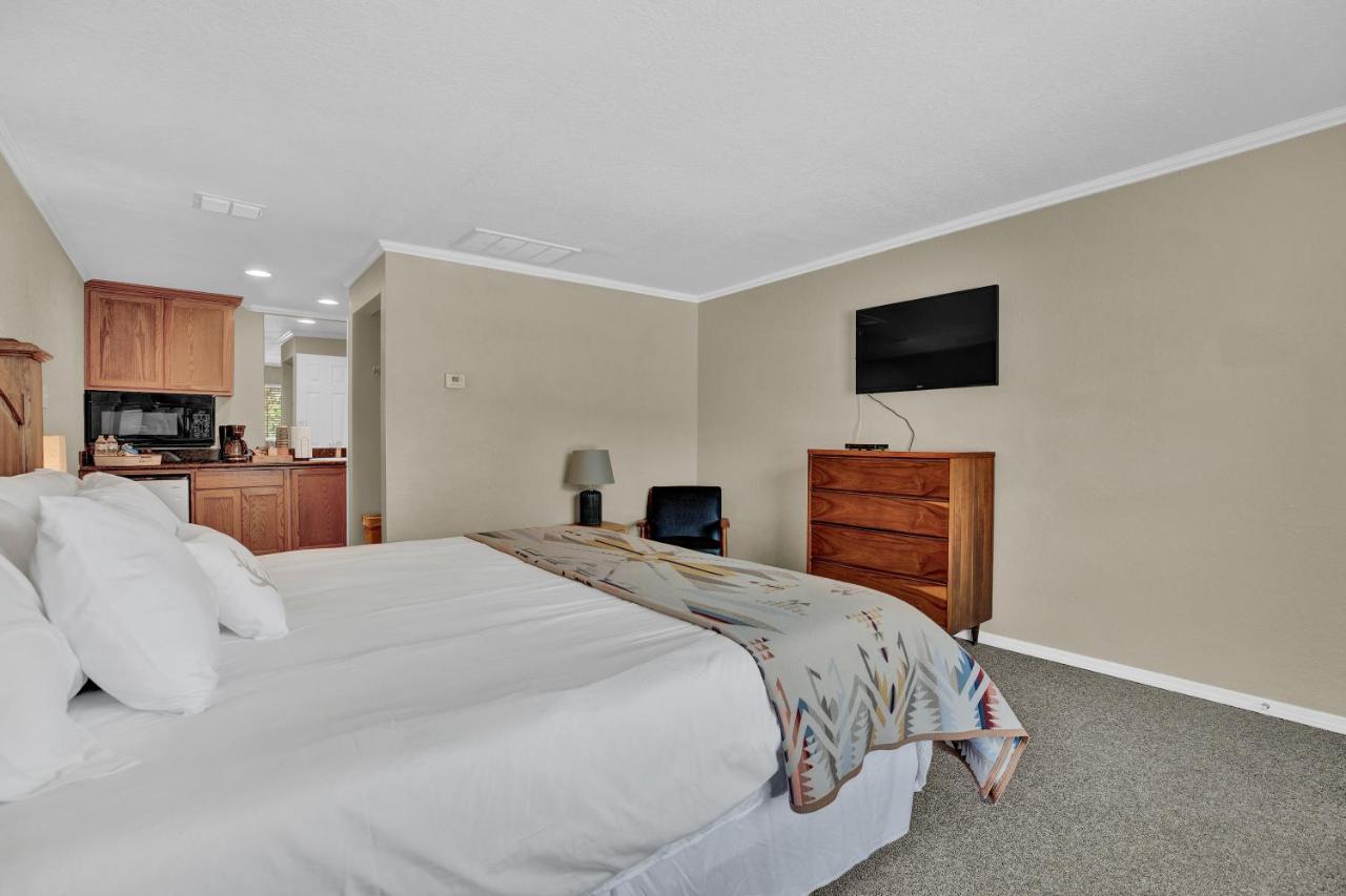 Standard King Room,1136256583:JPEG