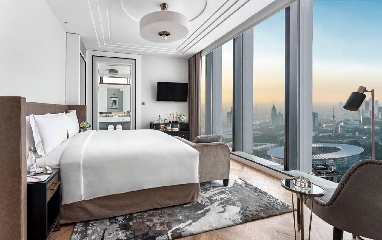Executive Cityscape King Room