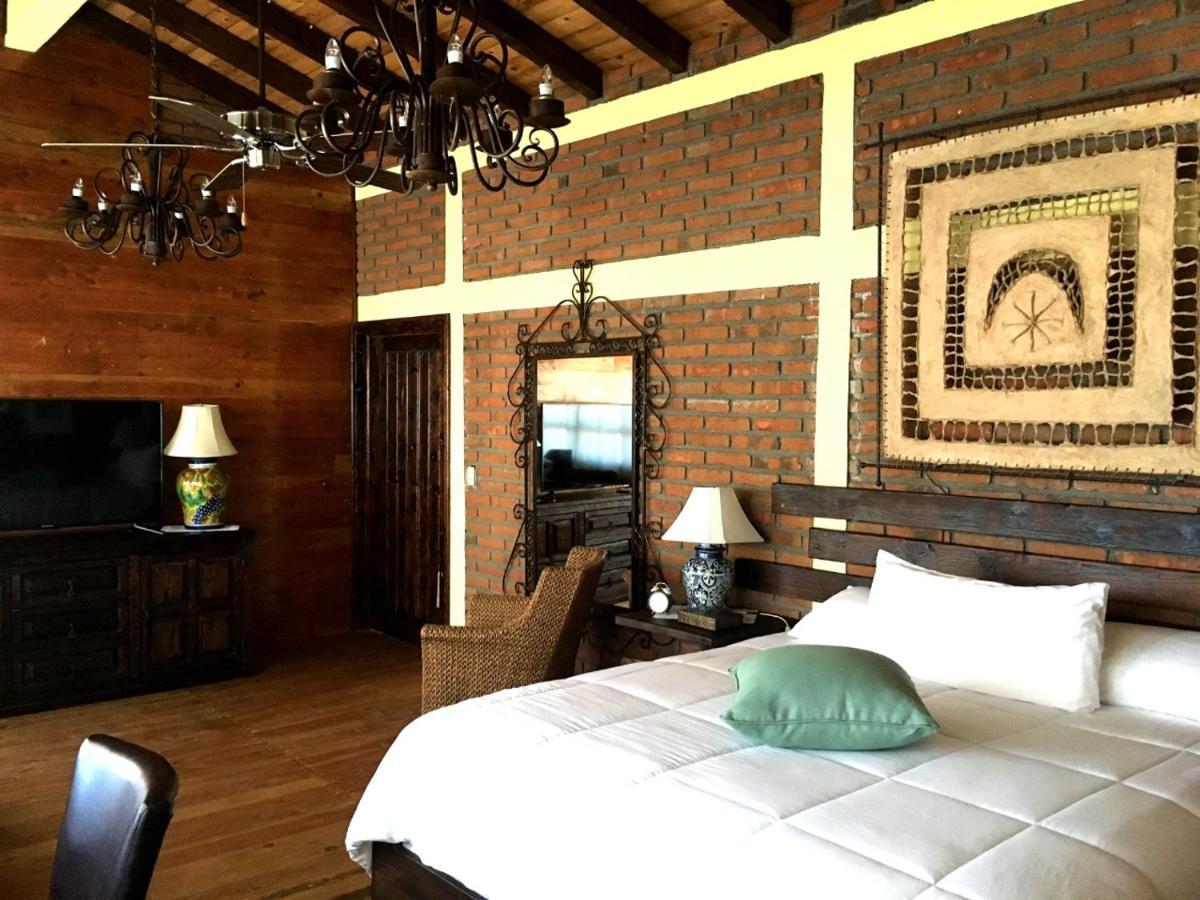 Deluxe Double Room with Balcony and Sea View