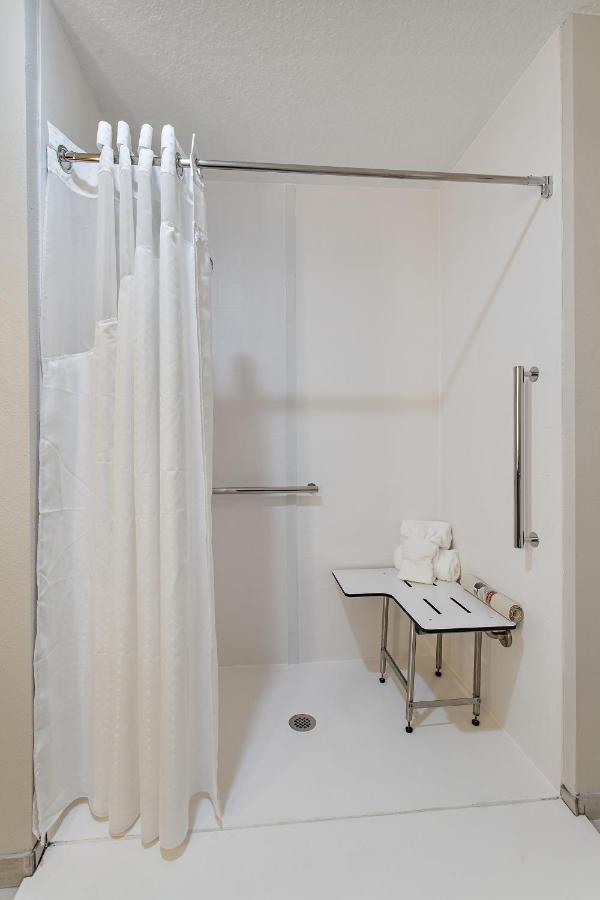 Standard King Room with Roll-In Shower - Communications Access